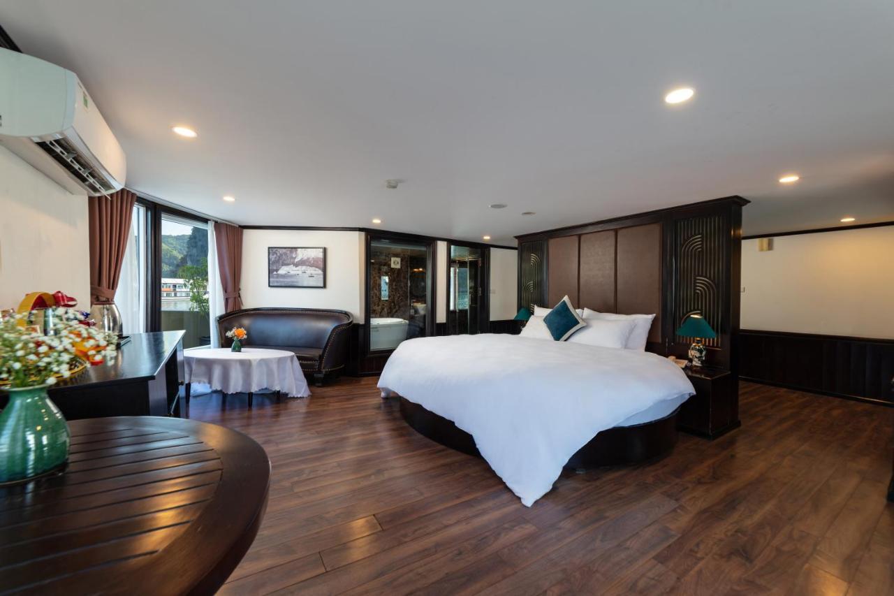 Amanda Cruise Ha Long Bay Hotel Екстериор снимка