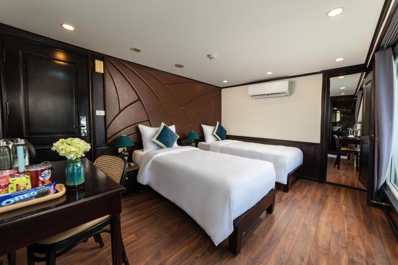 Amanda Cruise Ha Long Bay Hotel Екстериор снимка