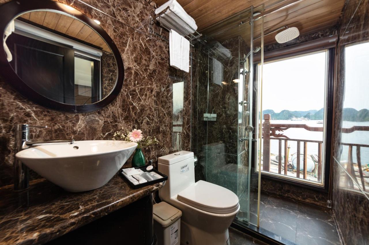 Amanda Cruise Ha Long Bay Hotel Екстериор снимка