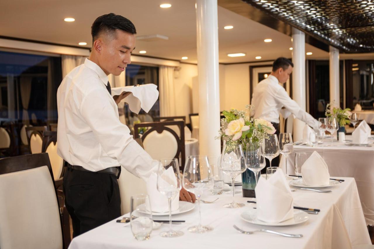 Amanda Cruise Ha Long Bay Hotel Екстериор снимка
