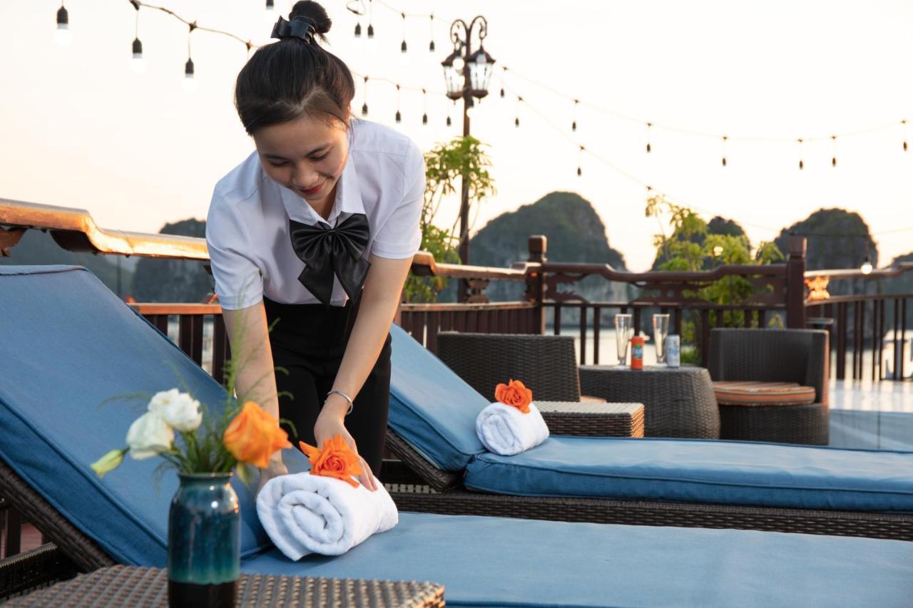 Amanda Cruise Ha Long Bay Hotel Екстериор снимка